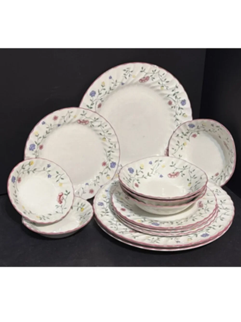 Vintage Johnson Brothers Summer Chintz Lot of 13 Pieces (Plates & Bowls) England